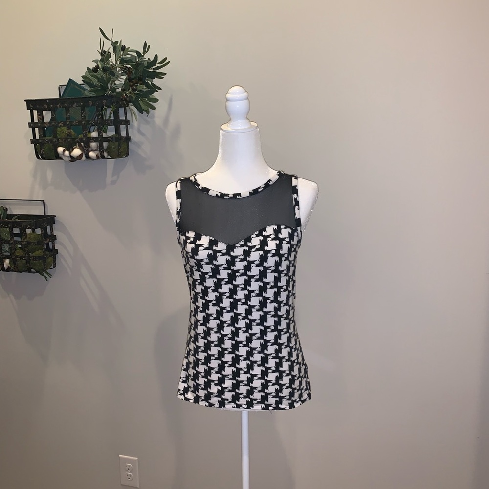 Houndstooth Express Top